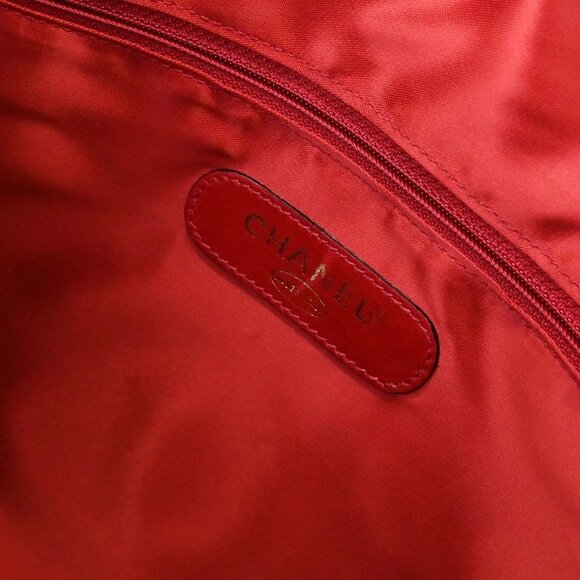 Chanel Red Calfskin Handbag 155054 - Picture 10 of 11